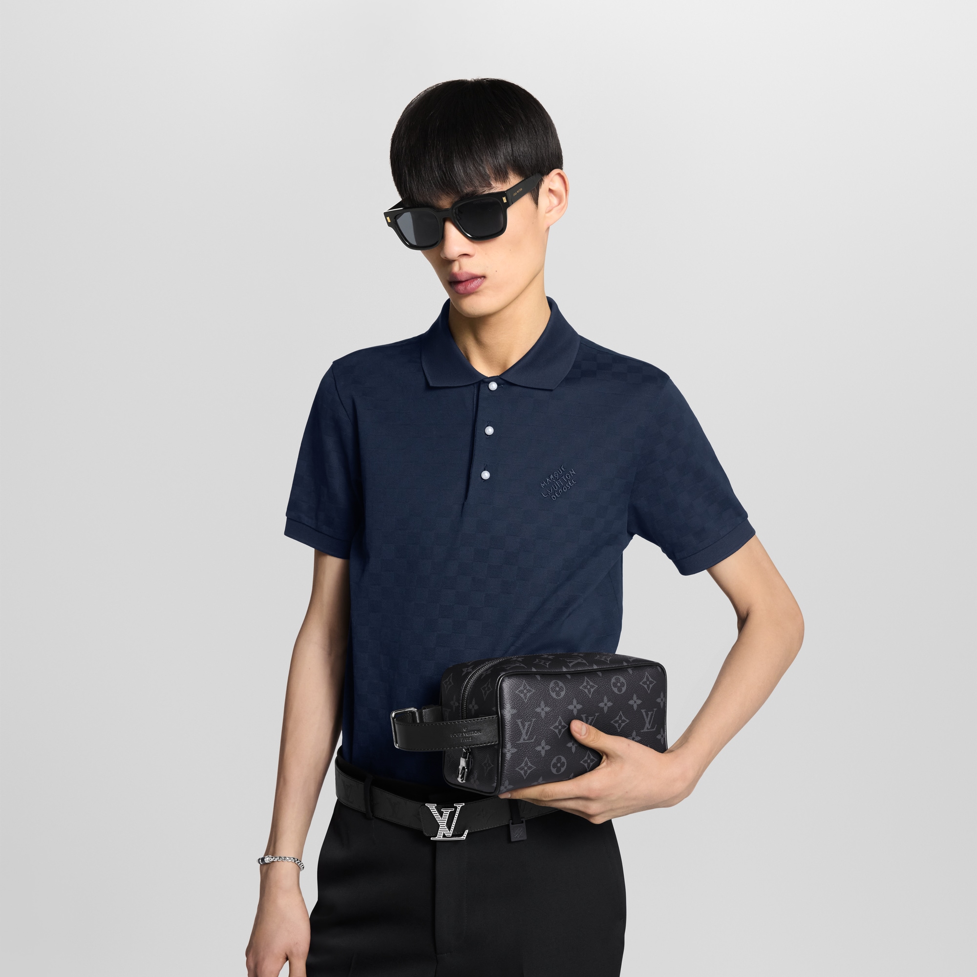 KAI KUN ENDO1さま専用　86 Louis Vuitton Locker Dopp Kit Monogram Eclipse - Travel | Louis Vuitton India